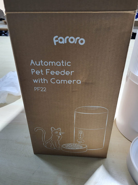 Automatisk kattemater med kamera